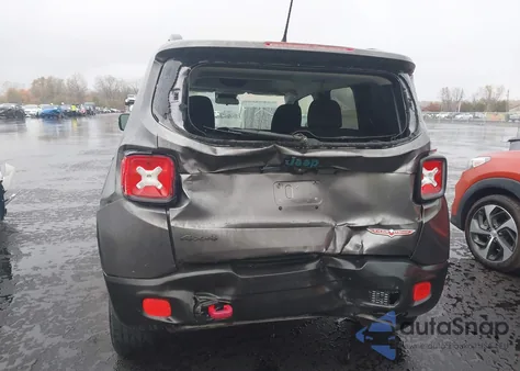 2017 Jeep Renegade Trailhawk 4X4 z USA, uszkodzony, nr VIN ZACCJBCB0HPE50577